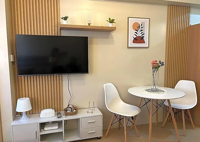 Cozy & Minimalist Staycation - Avida Towers With Pool Access
